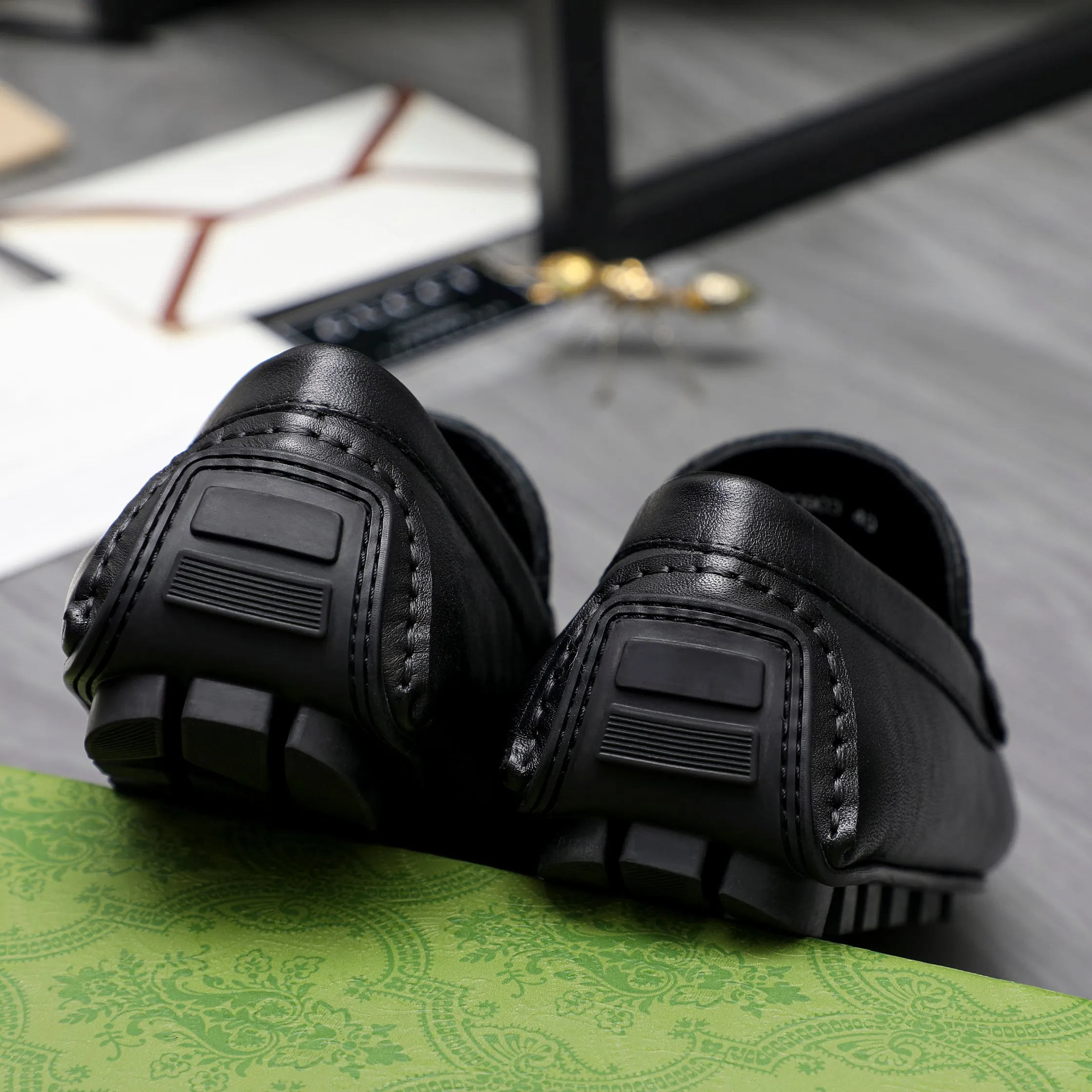 Men's shoes 💰400 Product trademark: GUCCI "Gucci" casual slip-on shoes Regular size: 38-44 (45 is custom-made and non-returnable) Product materials: Selected woven cowhide upper, sheepskin lining, rubber outsole